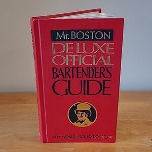 VINTAGE 70s MR. BOSTON Deluxe Official Bartender's Guide, Hardcover